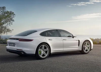 Фото Porsche Panamera размером по умолчанию