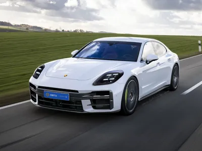 Изображение Porsche Panamera с возможностью выбора формата