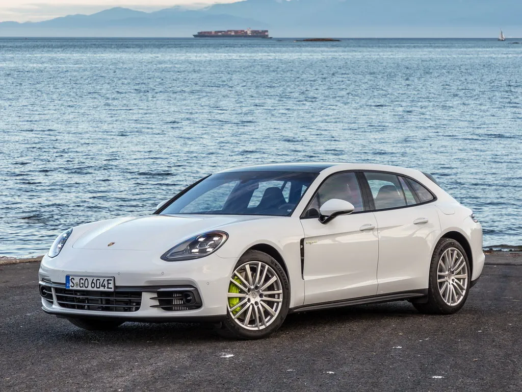 Изображение Porsche Panamera с возможностью выбора размера | Машина порш  панамера Фото №686751 скачать