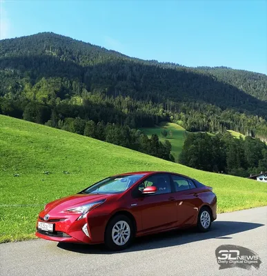 Впечатляющие фотографии машины Toyota Prius для автомобильных сайтов