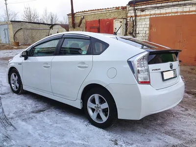 Впечатляющая фотография машины Prius для любителей автомобилей