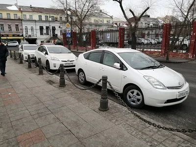 Очаровательная картина машины Prius для автоэнтузиастов