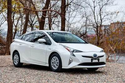 Качественное изображение автомобиля Prius для фотолюбителей