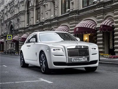 Фотография роскошного автомобиля Rolls Royce