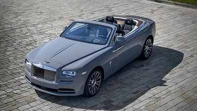 Фотография машины Rolls Royce для автомобильных презентаций