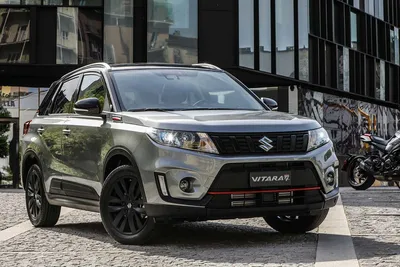 Изображение Suzuki Vitara в качестве заглушки для веб-сайтов и лендингов