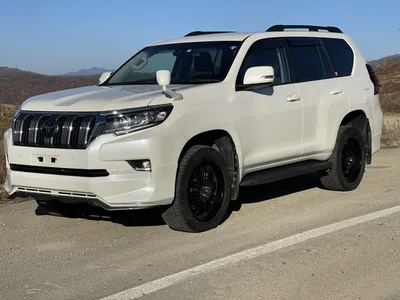 Фотка Toyota Prado, захватывающая взгляд своей эксклюзивностью