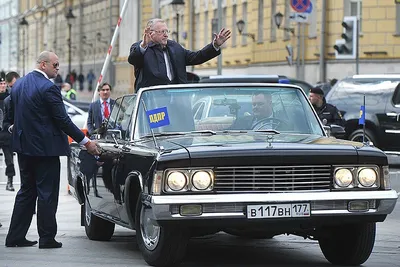 Фото автомобиля Жириновского для вашего сайта