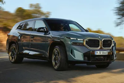 Фотка BMW X8 с видом сзади