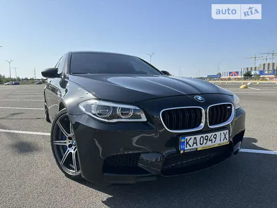 Изображение BMW M5 в формате PNG для использования в дизайне