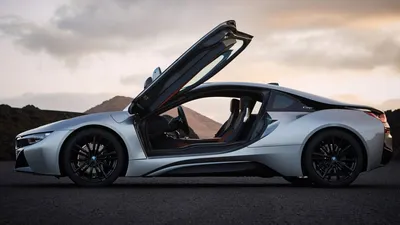 Фотка BMW i8: эксклюзивные кадры уникального автомобиля