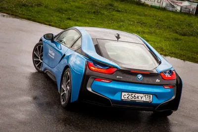 Фото, картинка, изображение BMW i8: выберите формат и размер