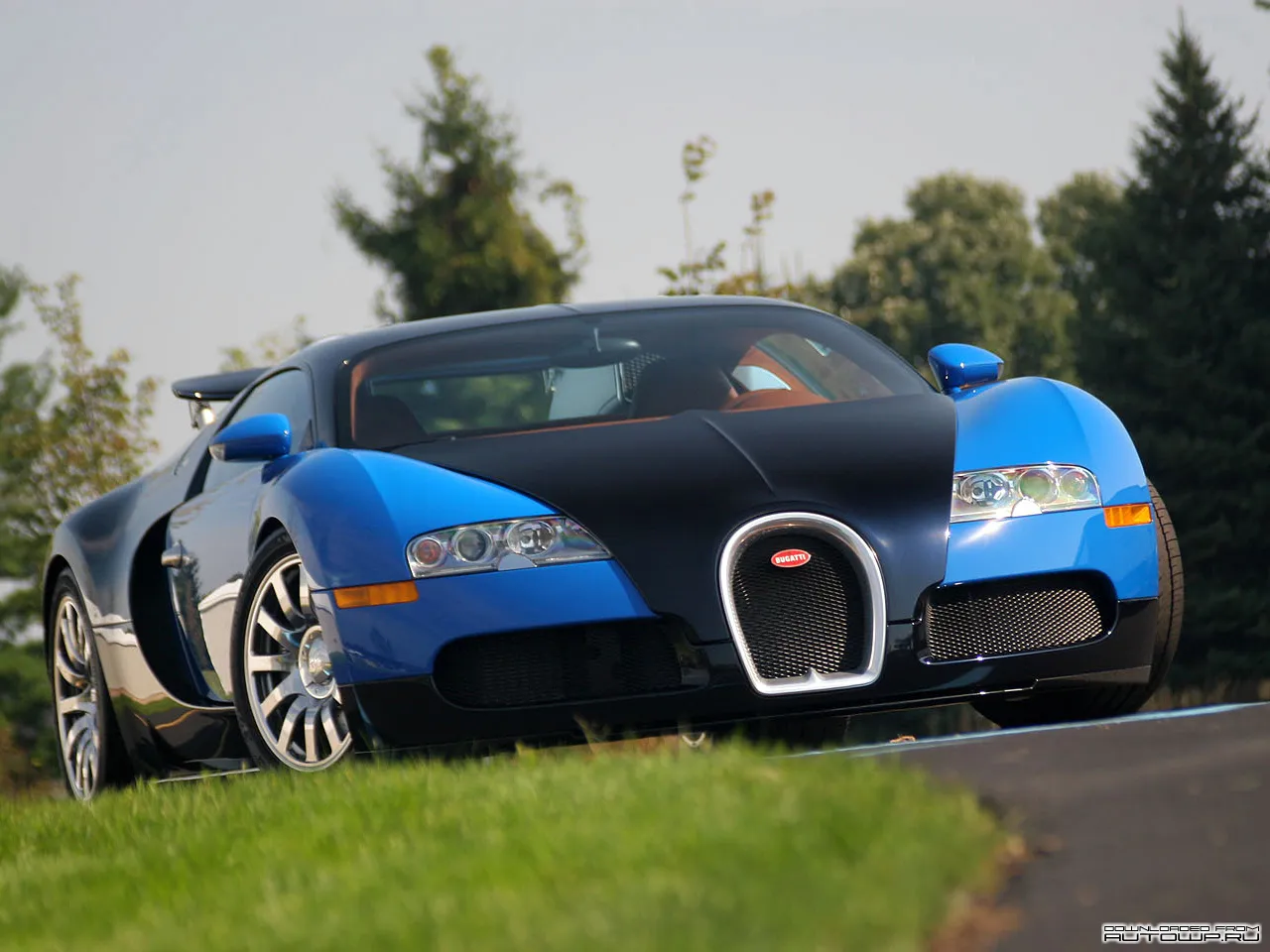 Автомобиль Bugatti Veyron Diamond Ltd золото