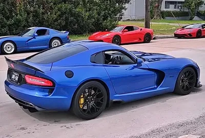 Изображение Dodge Viper с выбором размера изображения