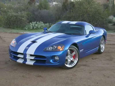 Машина Dodge Viper на фото