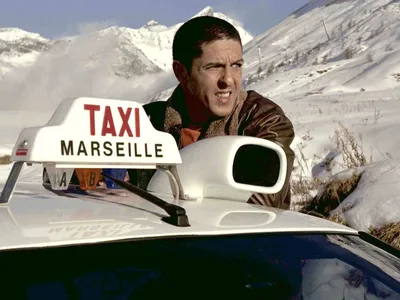 Обои на телефон с машинами из фильма Такси: оригинальное оформление