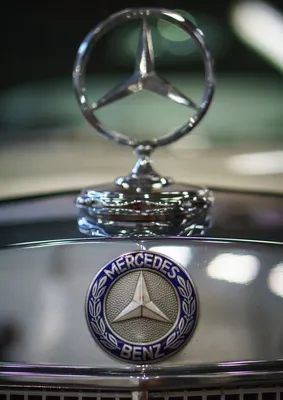 Большие и качественные фото машин Mercedes Benz