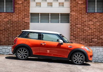 Mini Cooper Racing Edition: Adrenaline on Wheels