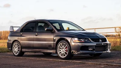 Фото Mitsubishi Lancer с изменяемым размером