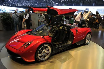 Фото Pagani Huayra в высоком разрешении