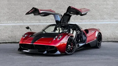 Огненные гонки: фотографии Pagani Huayra для скачивания