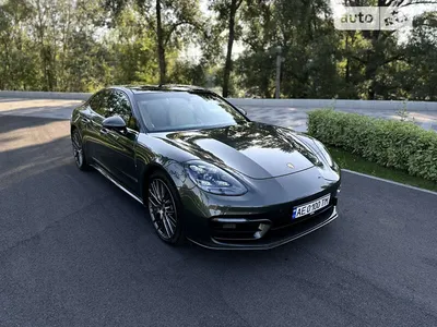 Фотографии автомобиля Porsche Panamera: выбирайте формат и размер