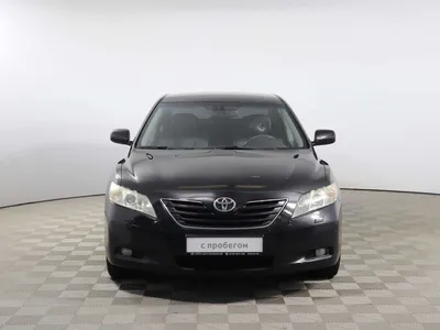 Фотка Toyota Camry в белом цвете