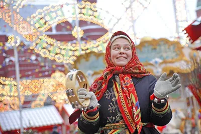 Очаровательные фотографии Масленицы на Руси: традиционные обряды и яркие костюмы