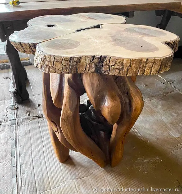 Изготовление мебели из дерева в Москве