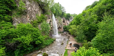 Фото медовых водопадов Кисловодска: выбирайте размер и формат (JPG, PNG, WebP)