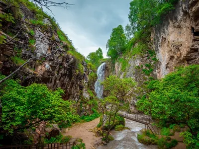 Рисунки и арты с впечатляющими медовыми водопадами