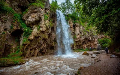 Фото медовых водопадов Кисловодска на айфон