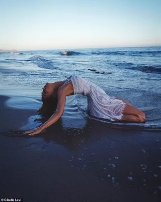 Фотографии Меган Фокс на пляже, чтобы вас вдохновить