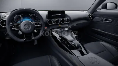 Фото Mercedes-Benz AMG GT 2023 на закате