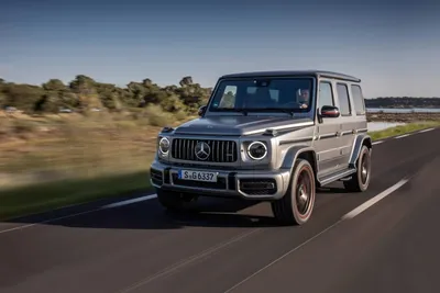 Mercedes-Benz G-Class 2023: фото на дороге