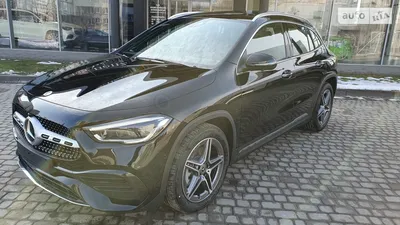 Mercedes-Benz GLA-Class 2023 на фото с интерьером.