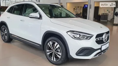 Фотографии Mercedes-Benz GLA-Class 2023 в разных ракурсах