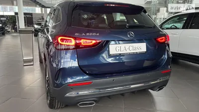 Красивые фотографии Mercedes-Benz GLA-Class 2023 в интерьере