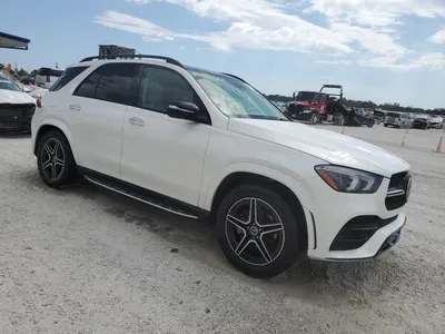 Фото Mercedes-Benz GLE-Class 2023 на обои для рабочего стола