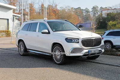 Фото Mercedes-Benz Maybach GLS-Class 2023 с различными углами обзора