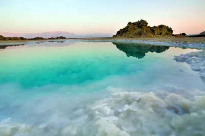 Кристальная соль и бескрайние воды: фото Мертвого моря в Израиле