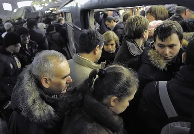 Шум и суета: Фотографии часов в московском метро