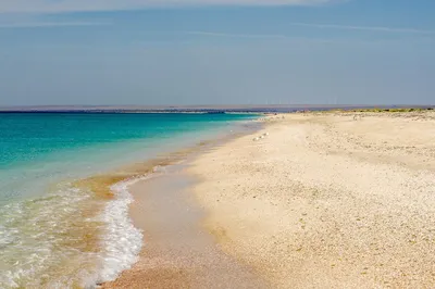 Исследуйте Межводное крымского пляжа через фото