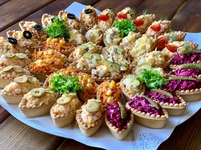 Фотографии мясных закусок на праздничные столы с возможностью загрузки в разных вариантах