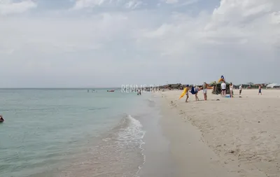 Мирный крымский пляж на фото: место, где встречаются море и спокойствие