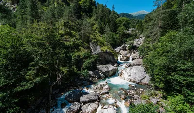 Загадочный Молочный водопад Абхазии: фотоотчет