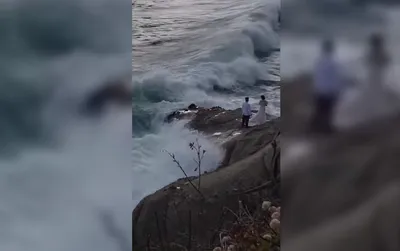 Фотографии молодоженов на море в стиле арт