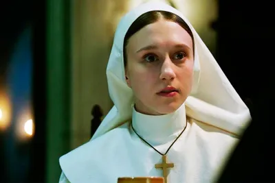 Потрясающая фотография Монахини из фильма 