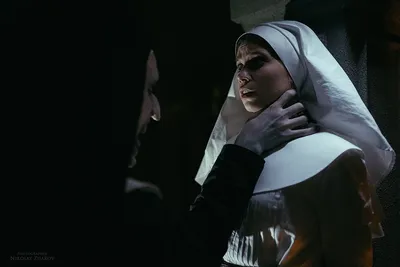 Обои на телефон с образом Монахини из фильма: вдохновляющая эстетика на вашем экране