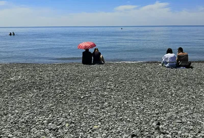 Построение песчаных замков на побережье Моря Алушта